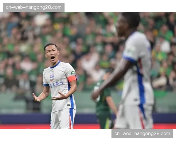 前国脚、现上海申花球员吴曦迎来职业生涯第500场联赛里程碑 前国脚、现上海申花球员吴曦迎来职业生涯第500场联赛里程碑