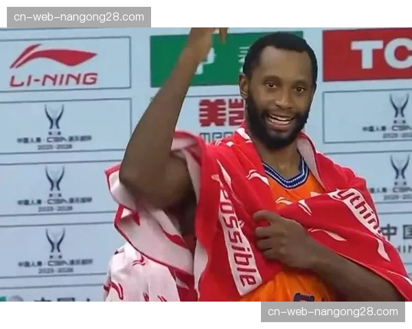 评论:过度依赖外援单打突破,是否阻碍了某些国内球员的战术发展?