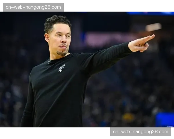 文班亚马肋骨挫伤详细伤情公布,马刺医疗团队评估季后赛回归时间 文班亚马肋骨挫伤详细伤情公布,马刺医疗团队评估季后赛回归时间